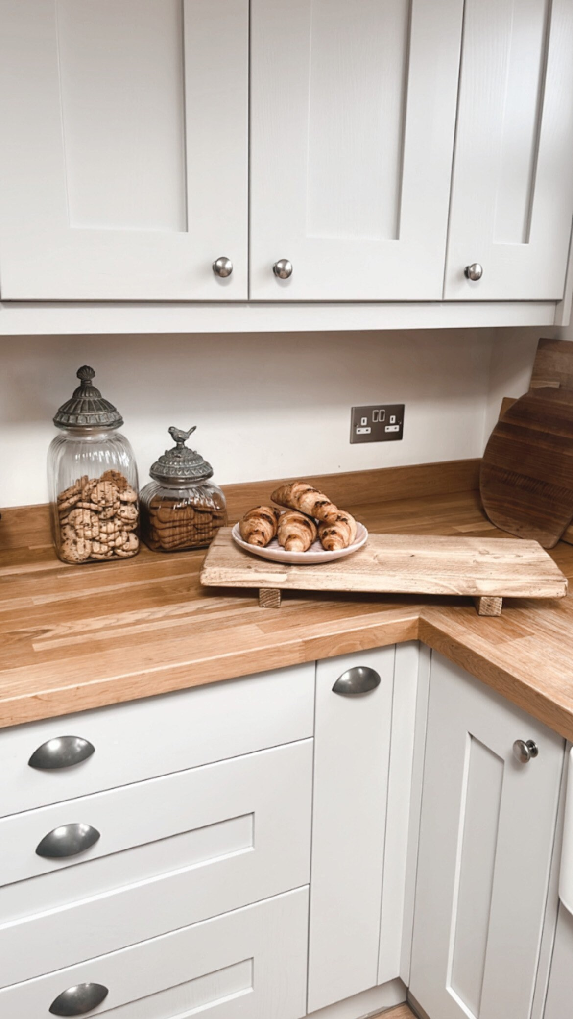 Reclaimed Style Rustic Serving Board