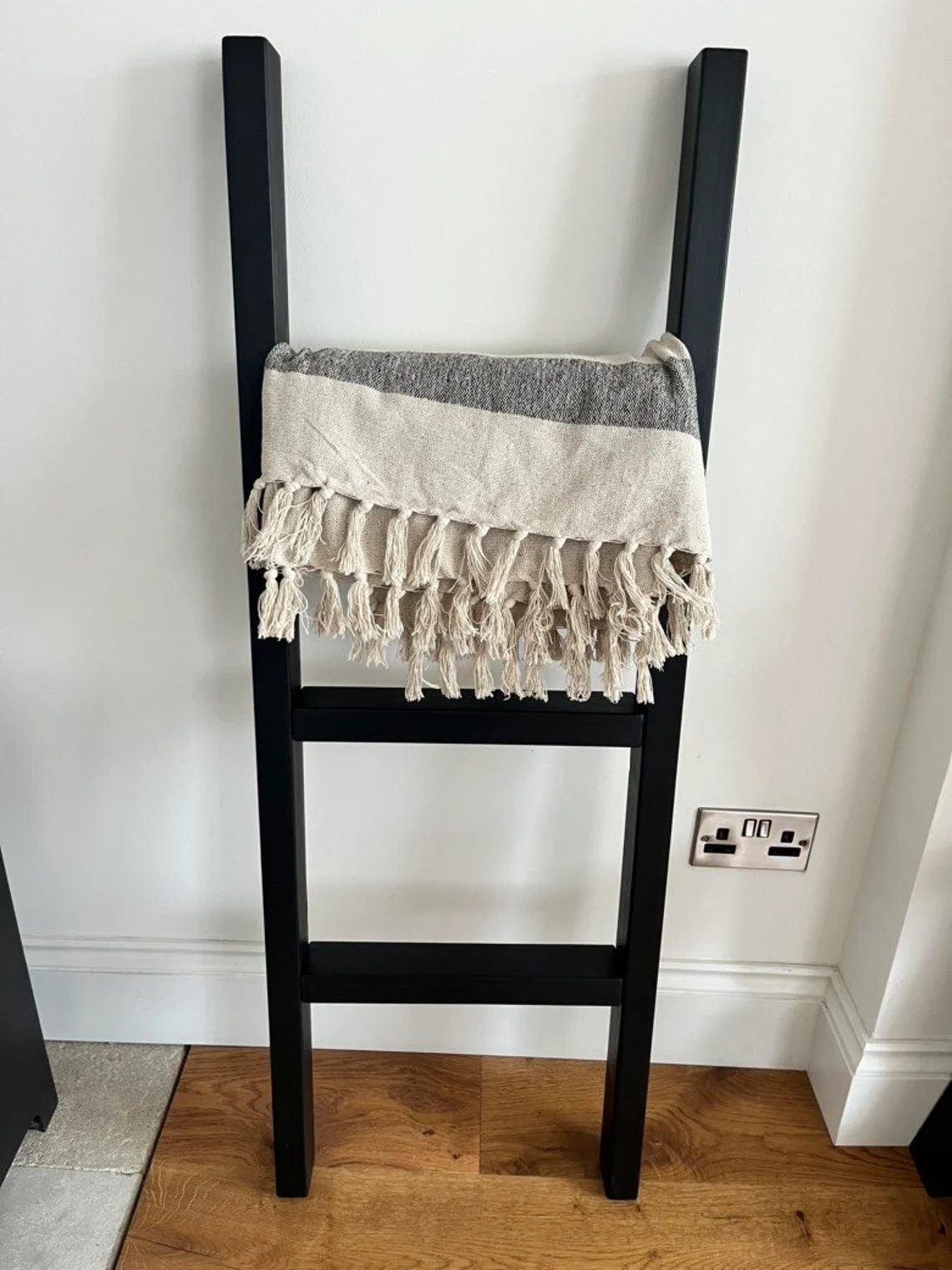 Black Hand Painted Blanket Ladder